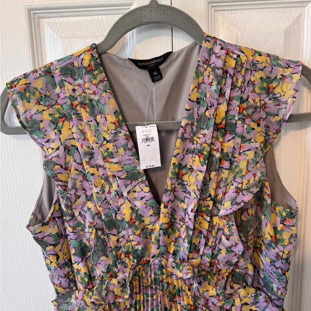 Banana Republic Sleeveless Floral Ruffle Pleated Midi Dress Sz XS Deep VNeck NWT - Picture 4 of 12